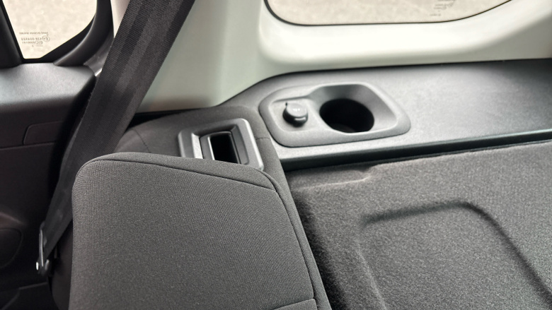 Vauxhall Combo Life 100kW SE 50kWh 5dr Auto Electric Estate